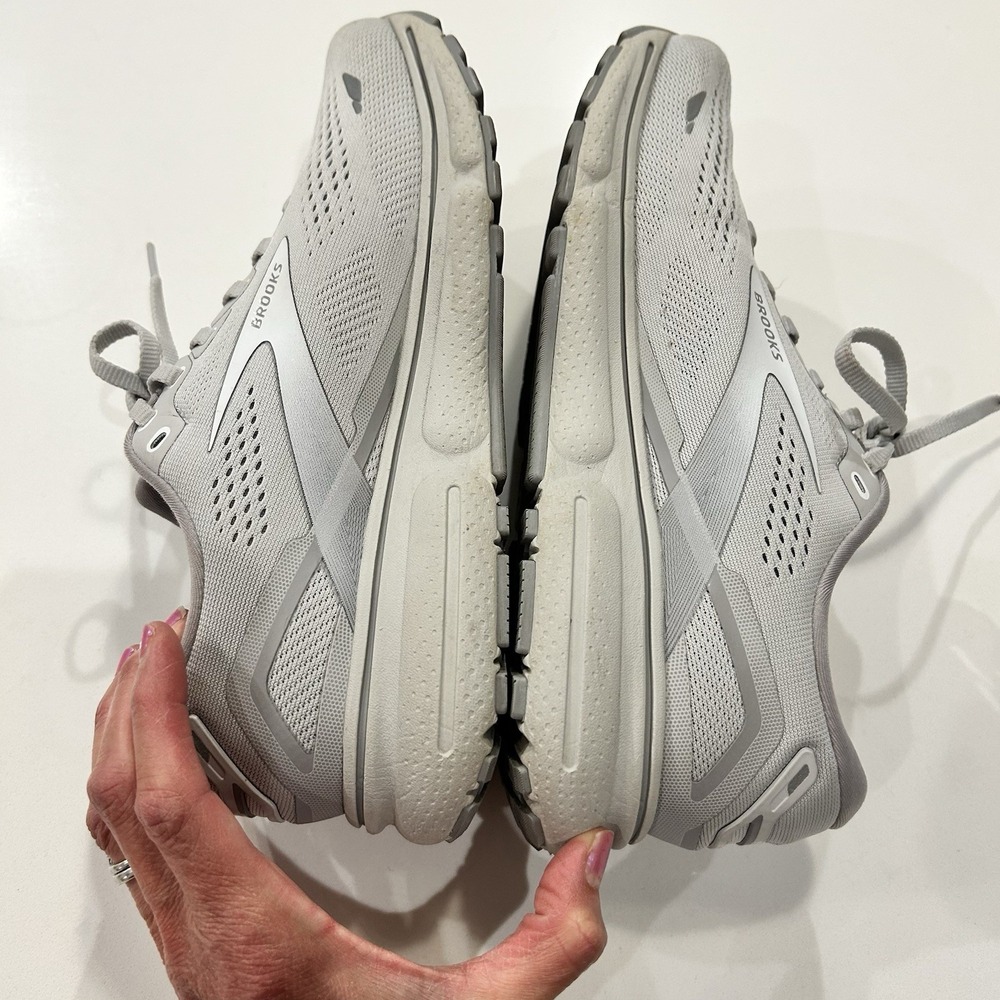 Brooks Ghost 15 Women's 9 D Wide Running Sneakers Shoe Athletic 1203801D112 Grey - Picture 5 of 12
